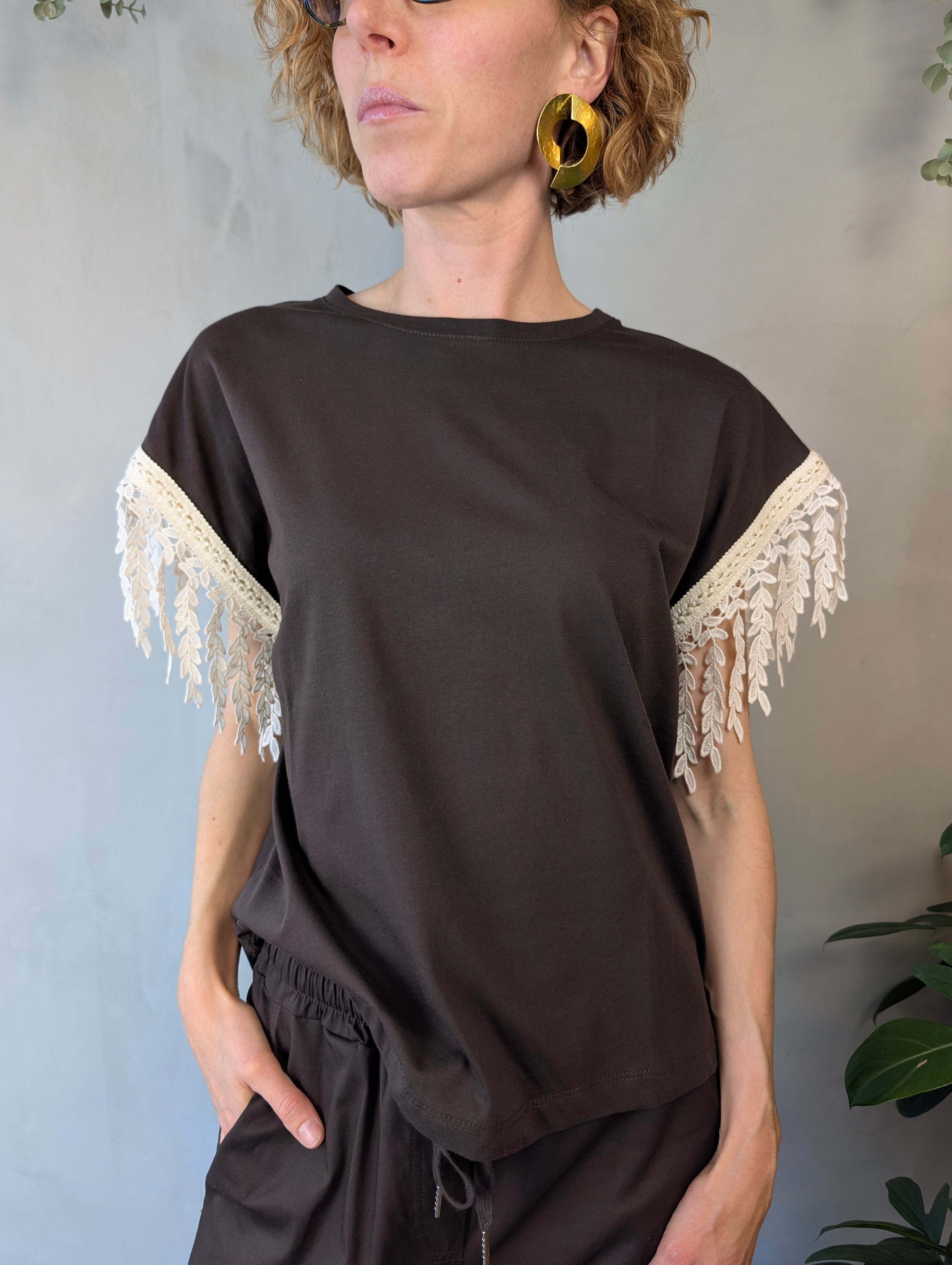 Maglia smanicata con applicazioni boho MIDI