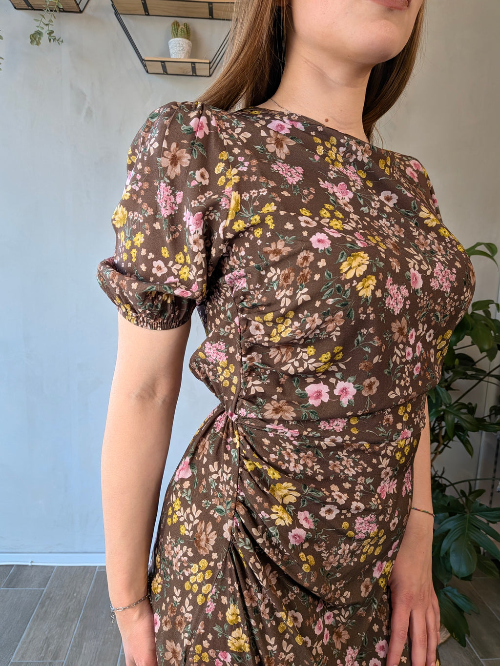 Abito fiori ripreso su fianco SUSY MIX