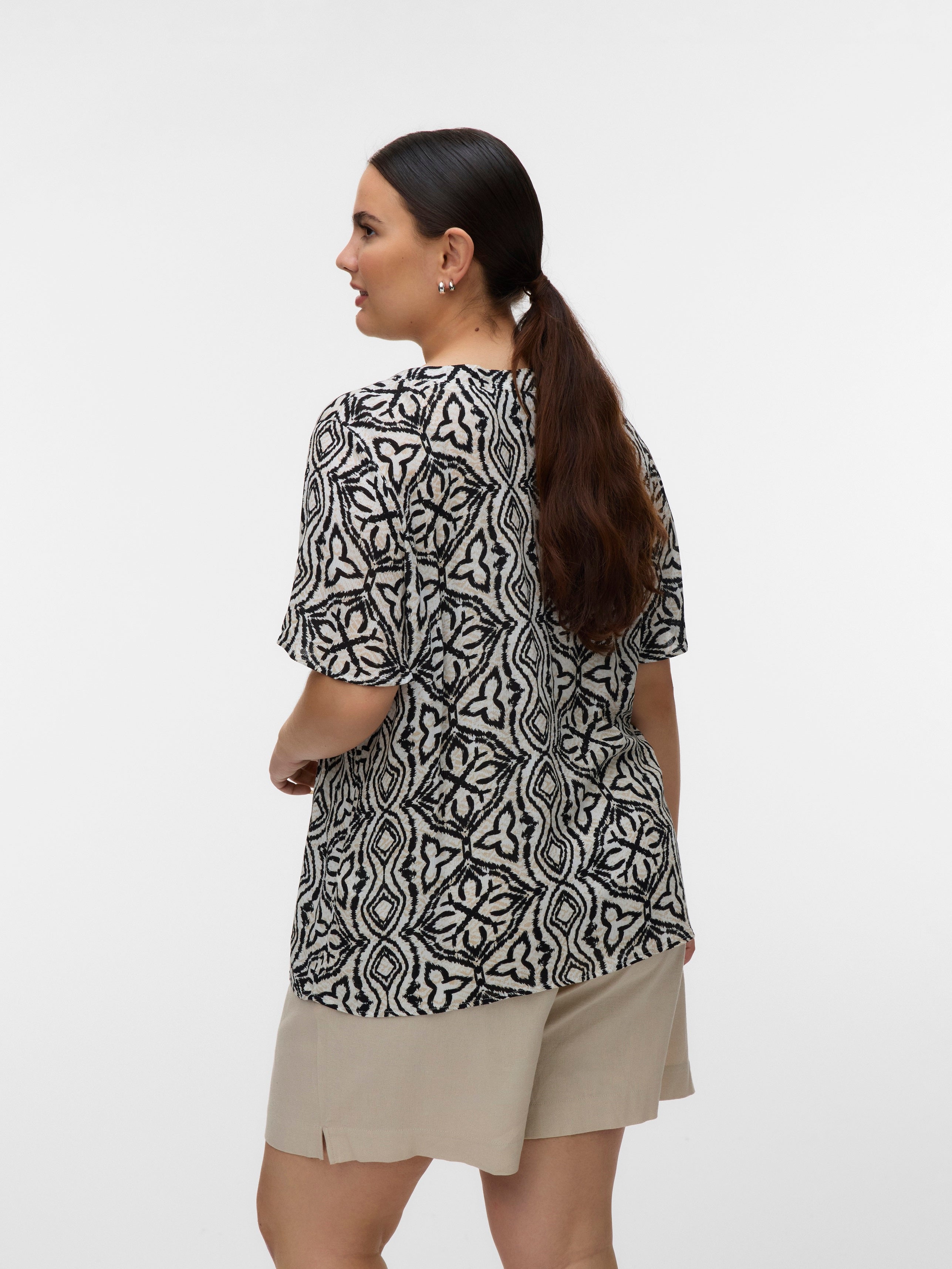 Casacca stampata scollo v geometrica VEROMODA CURVY