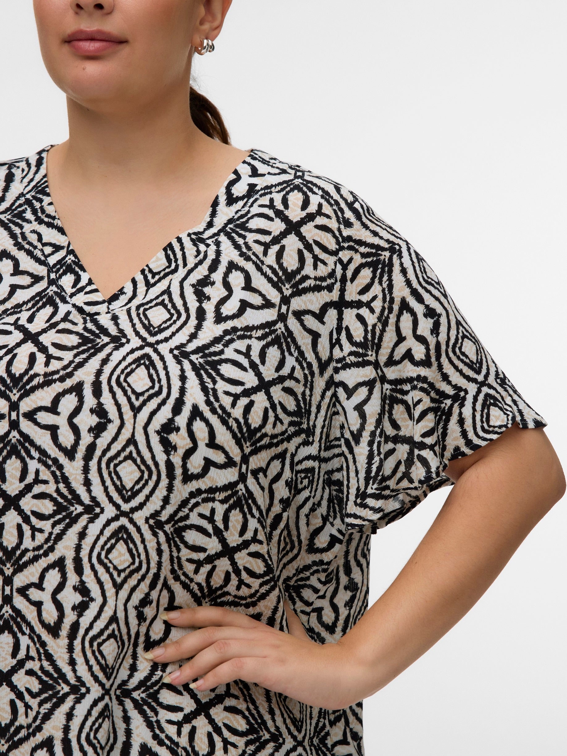 Casacca stampata scollo v geometrica VEROMODA CURVY